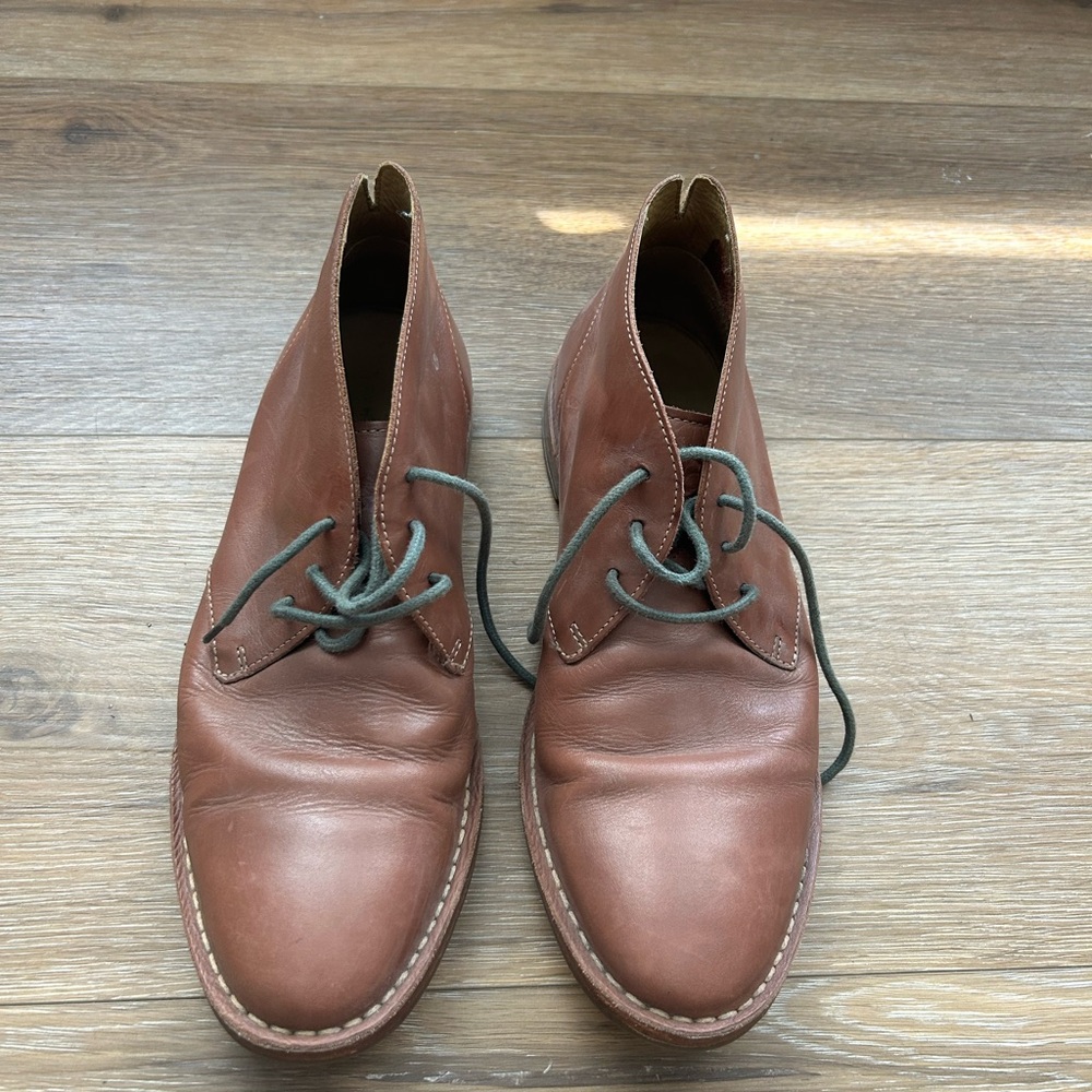Men’s Cole Haan chukkas size 10